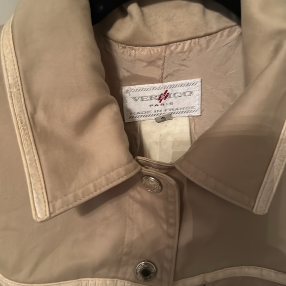 Vertigo Paris tan cropped button up jacket - Picture 2 of 4